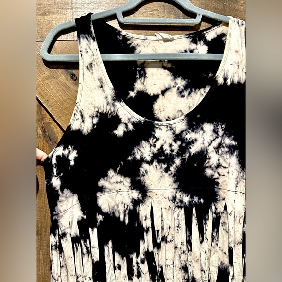 EUC Blue Buttercup Tie Dye Tiered Fringe Tank Top Sz L - Picture 7 of 13